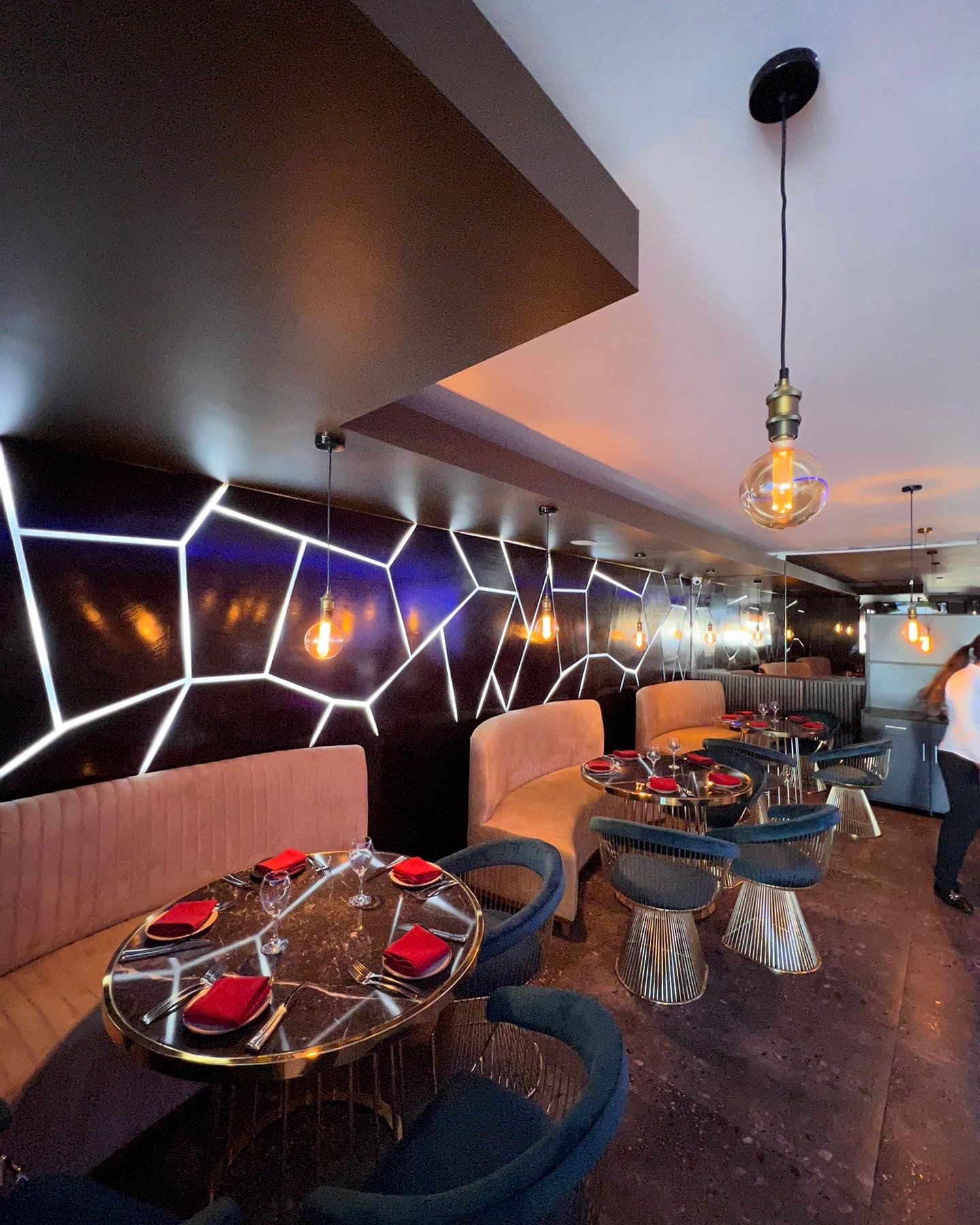 Thames Collection 13